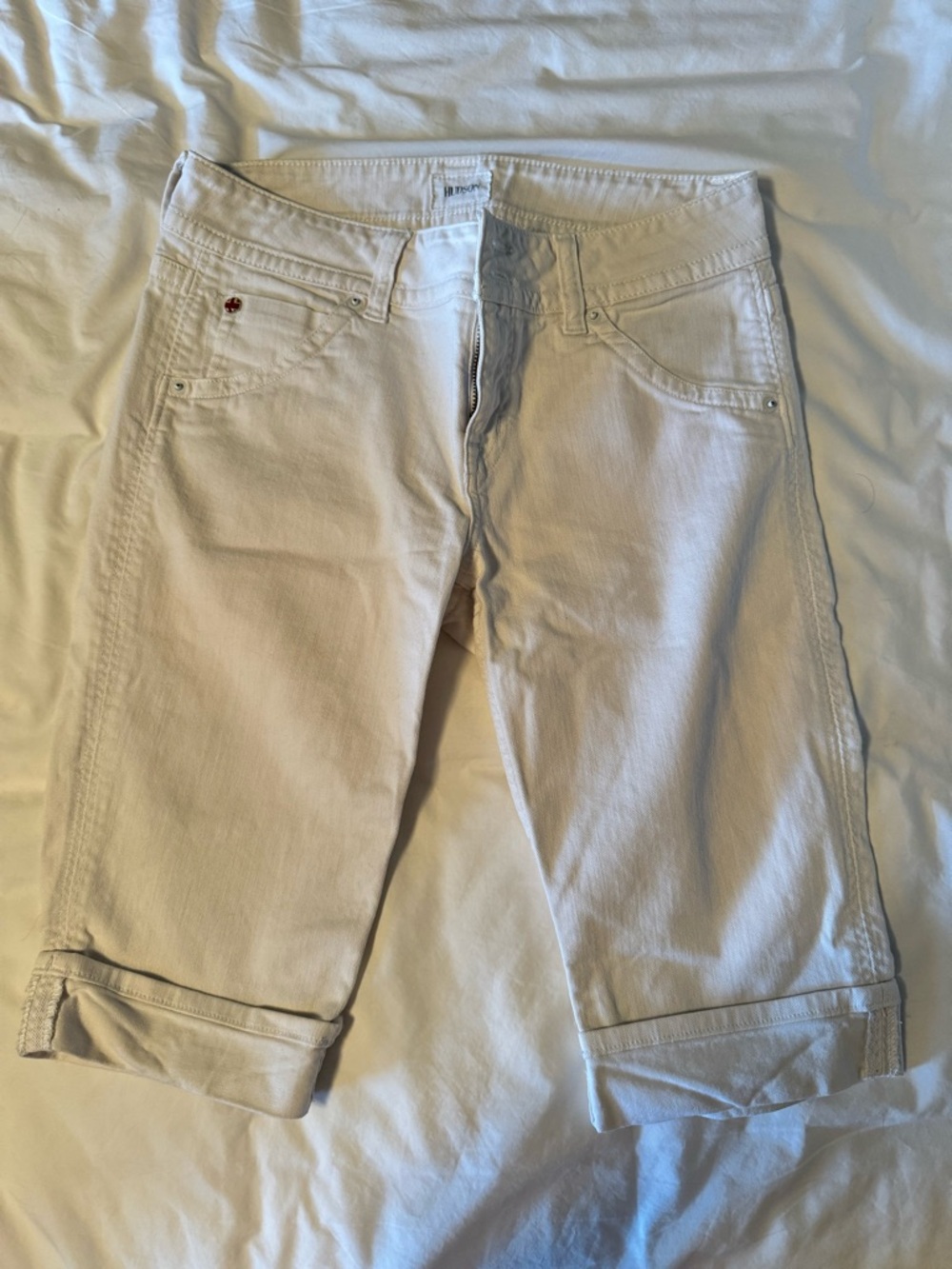 Hudson Jeans Cream Cropped Pants with Rolled Cuffs
